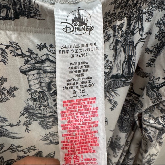 Pajama Set  Disney Haunted Mansion Hitch Hiking Ghost Toile Womens XL Rare - Picture 9 of 11